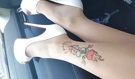 خروس بزرگ در مقابل داستانهاى سكسى ضربدرى جوجه کوچک