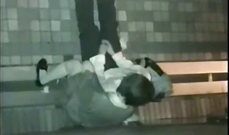 نوجوان داغ خروس را داستان سكس با كير مصنوعي بیش از کتاب ترجیح می دهد