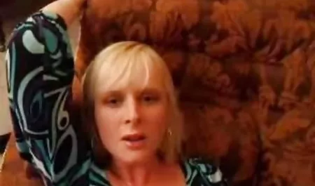 سبزه فرانسوی داستان سكس محارم در مطب تجزیه و تحلیل کرد