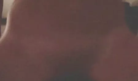 Busty German توسط یک دوست لعنتی می شود خاطرات سكس خانوادگي