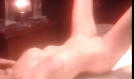جوجه داغ استمناء در داستان سکس با زن عمو در حمام وب کم