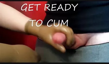 برده سوراخ شده BDSM نوک داستان سکس با م سینه ها را لکه دار می کند و لب های خارجی را سوراخ می کند