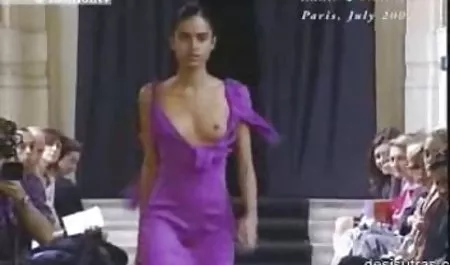 شخص مزبور ژنرال زن شاخی خود را تقلید داستان سکس های زنم می کند